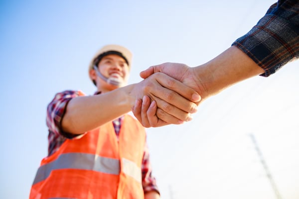 FAQS ABOUT CHOOSING THE RIGHT CONTRACTOR
