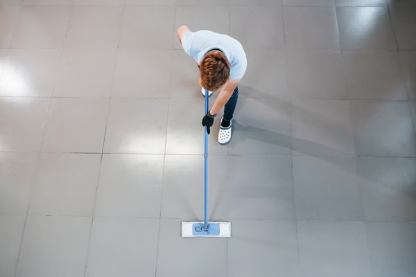 CHOOSING THE RIGHT CLEANING SOLUTION