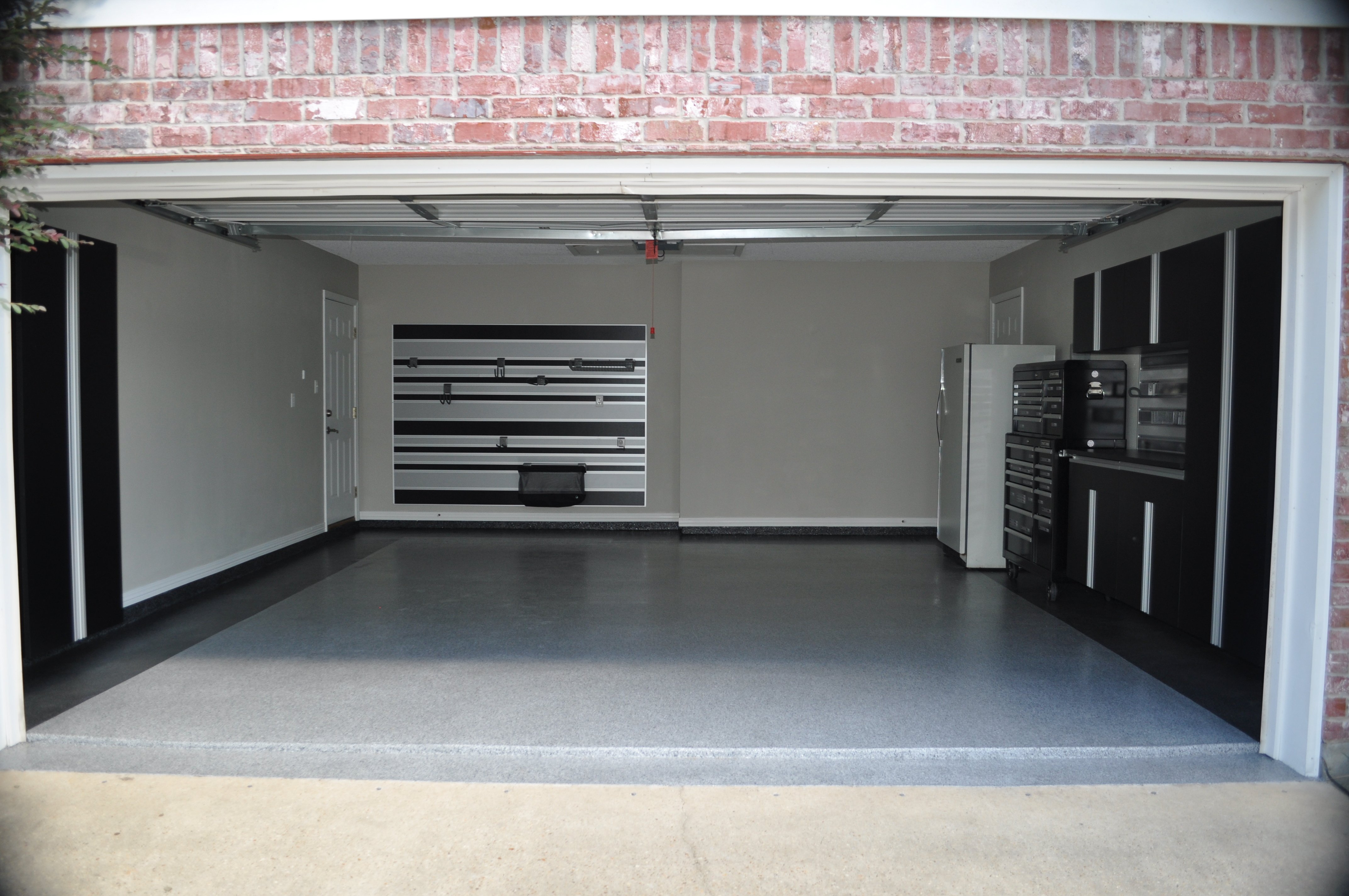 9 Ways to Seamlessly Transform Your Garage Floor with Concrete